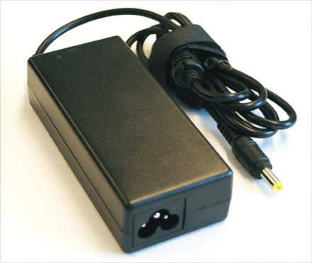 AC Netzadapter (12V, 5A, 60W)